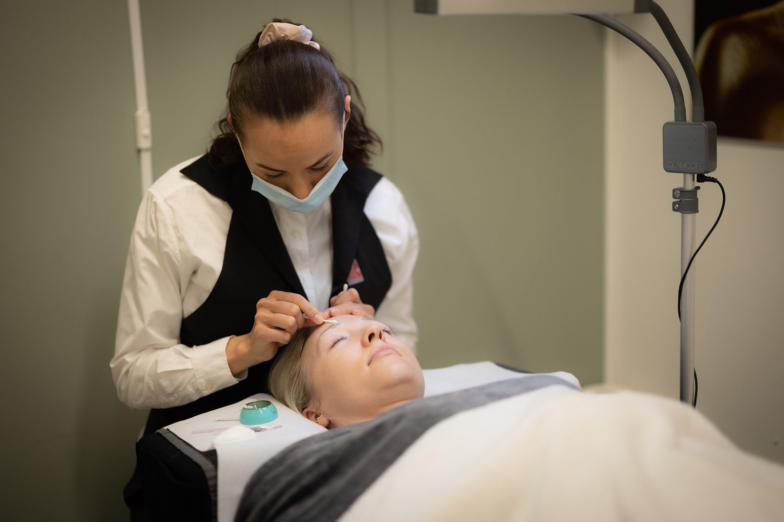 Microblading og brynbehandling hos KlinikkDAUB